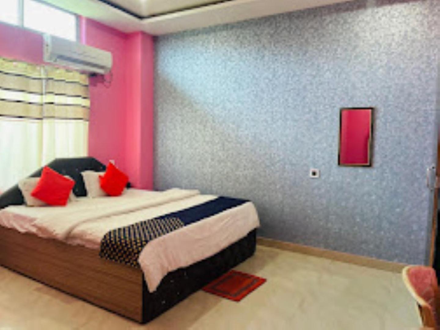 Hotel Royal Palace Bongara Kaharpara 外观 照片