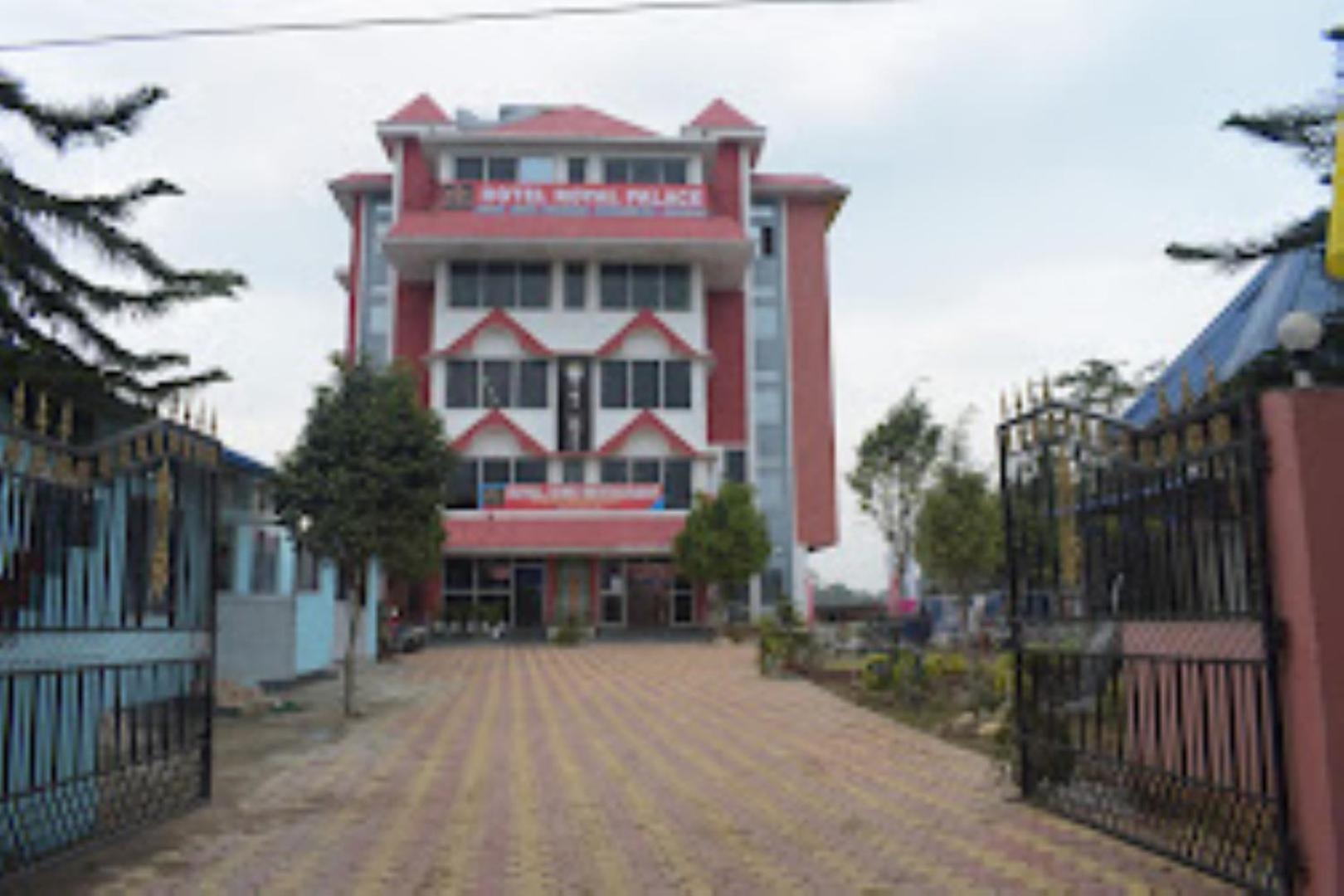 Hotel Royal Palace Bongara Kaharpara 外观 照片